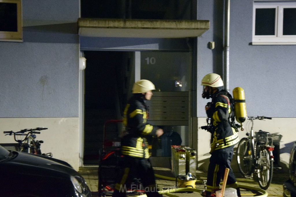 Feuer 2 Y Kellerbrand Koeln Ostheim Ruppinerstr P126.JPG - Miklos Laubert